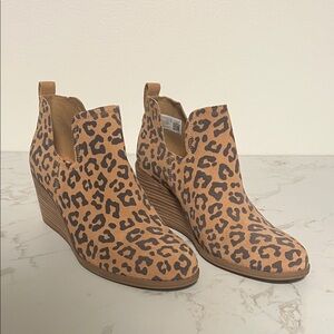Toms Leopard Print Kallie Wedge Booties